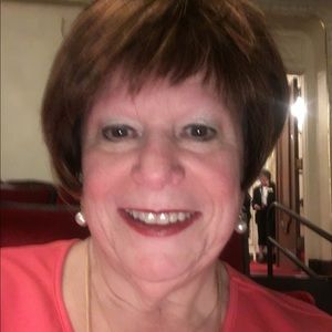 Meet your Posher, Roberta f